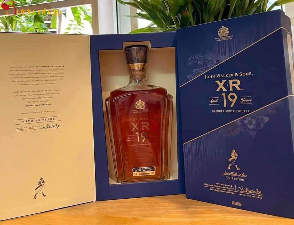 Rượu Johnnie Walker XR 19 Năm