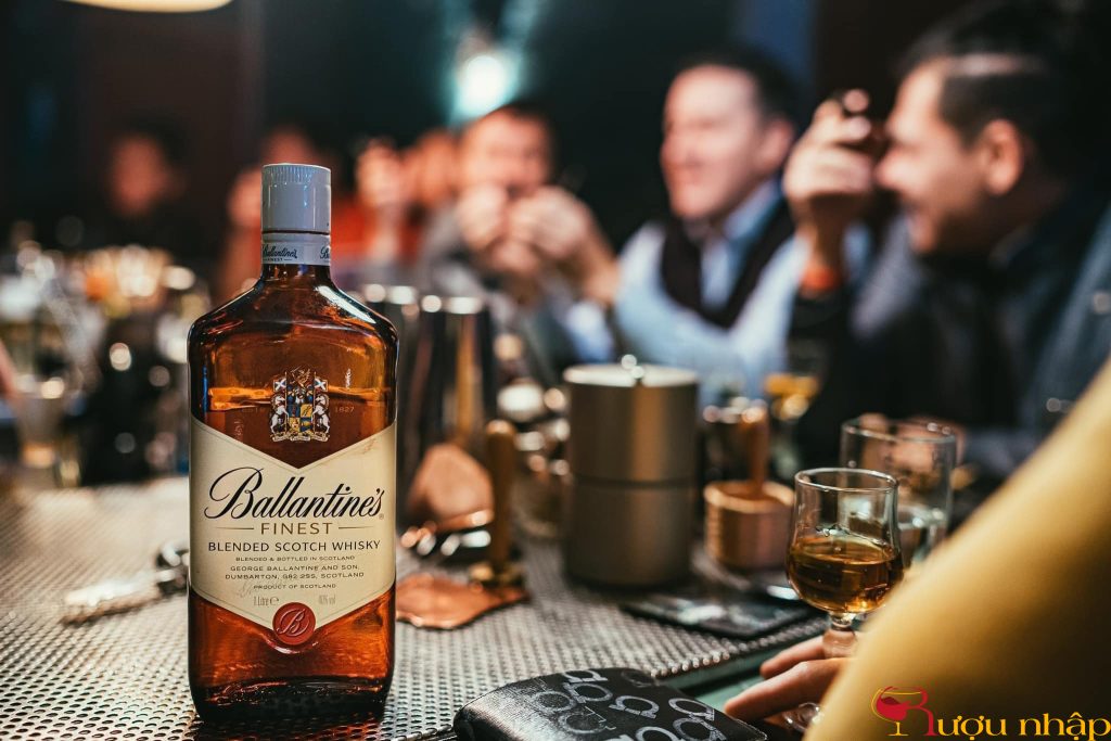 Rượu Ballantines Finest 750ml