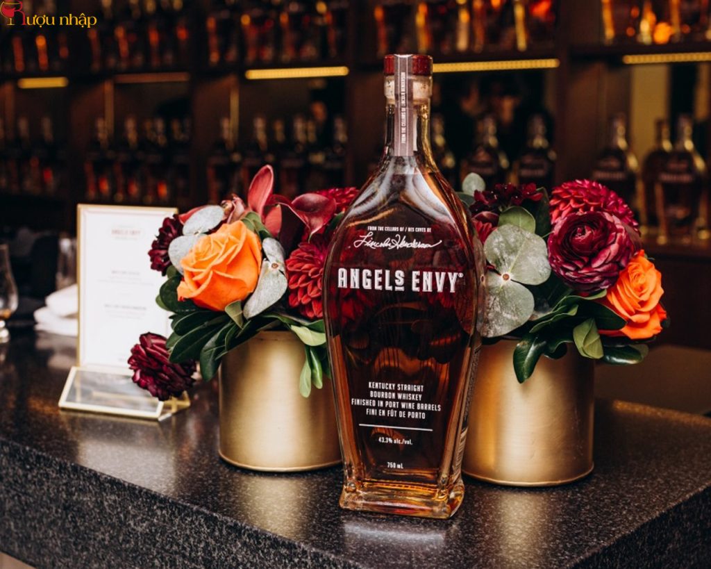 Rượu Angel’s Envy Bourbon Port Cask
