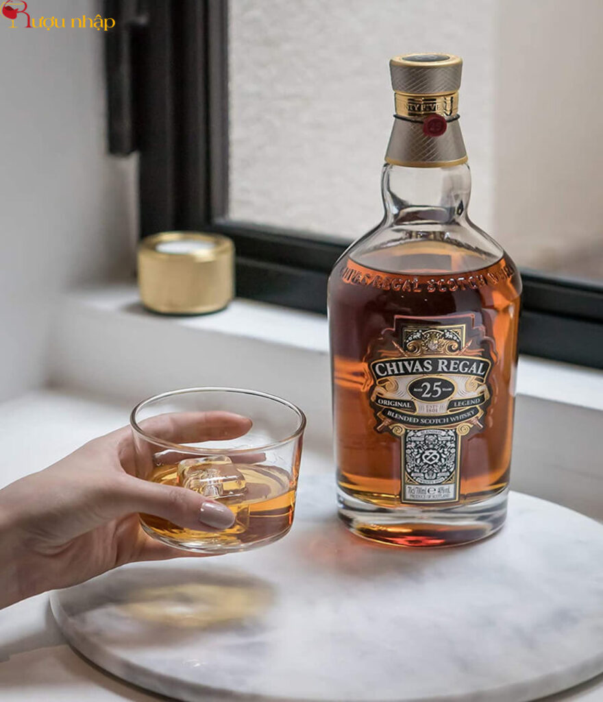 Rượu Chivas 25 năm