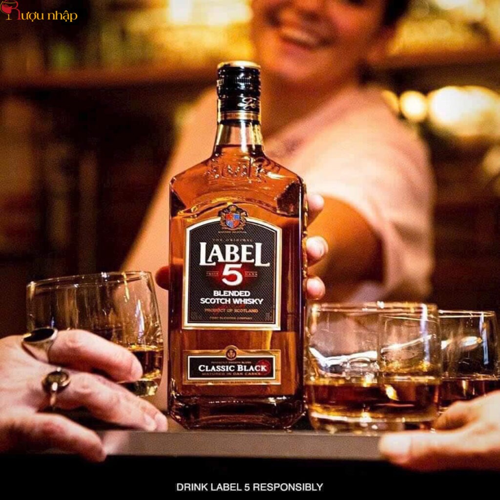 Rượu Label 5 Classic Black