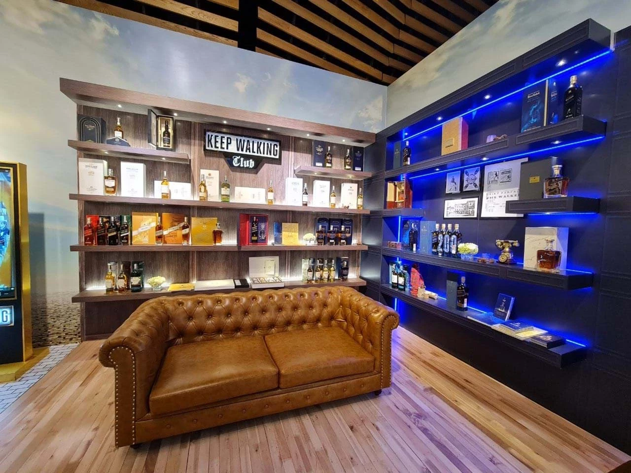 Bo su tap Johnnie Walker tiec 200 nam