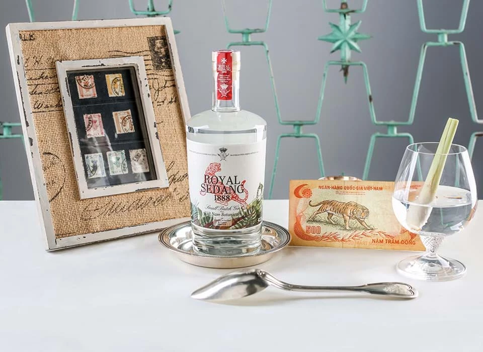 gin Royal Sedang nguyen lieu Vietnam Rượu gin Royal Sedang nguyen lieu Vietnam