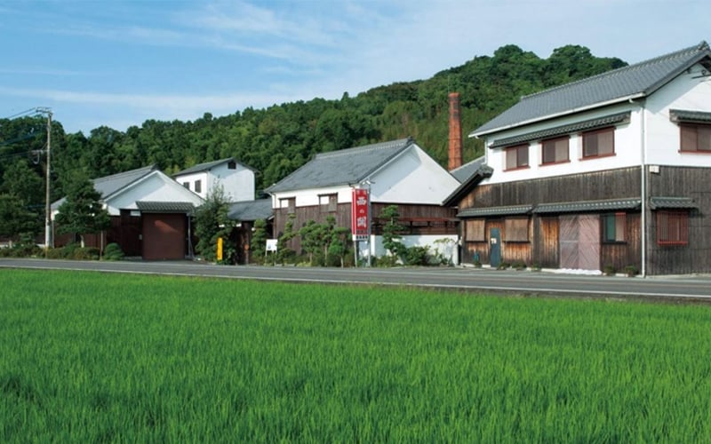 Rượu Sake Nishino Seki Hiya (17.4%) 300ml Nhà máy rượu Sake Kayashima được công nhận là di sản văn hóa quốc gia Nhật Bản vào năm 1997