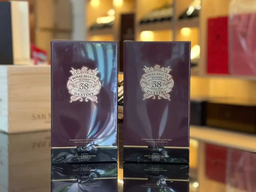 rượu Chivas 38 năm