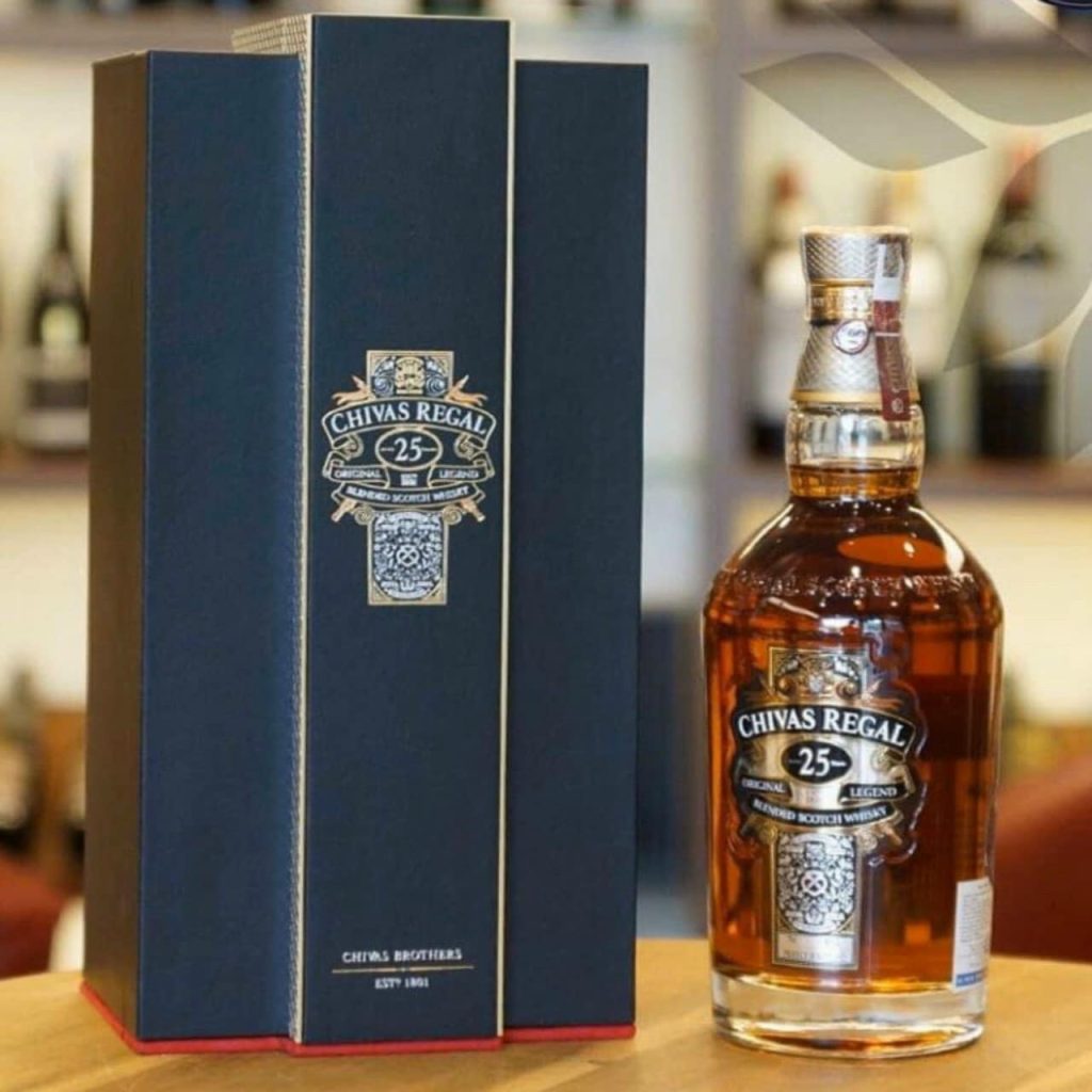 Rượu Chivas 25 Năm