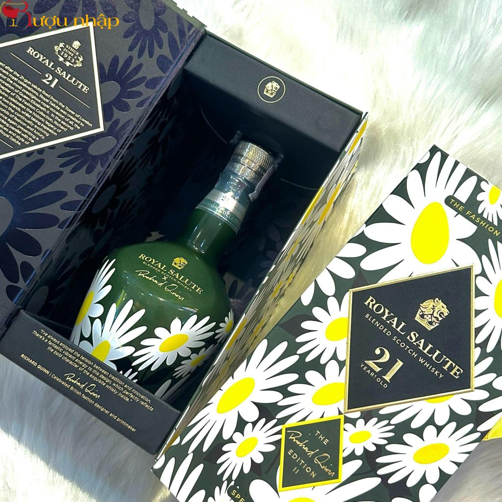 Rượu Royal Salute 21 năm Richard Quinn Daisy Edition II Phiên bản hoa cúc
