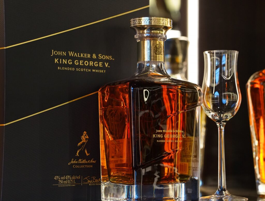 Johnnie Walker King George V Hộp Quà Tết 2024 Johnnie Walker King George V Hộp Quà Tết 2024
