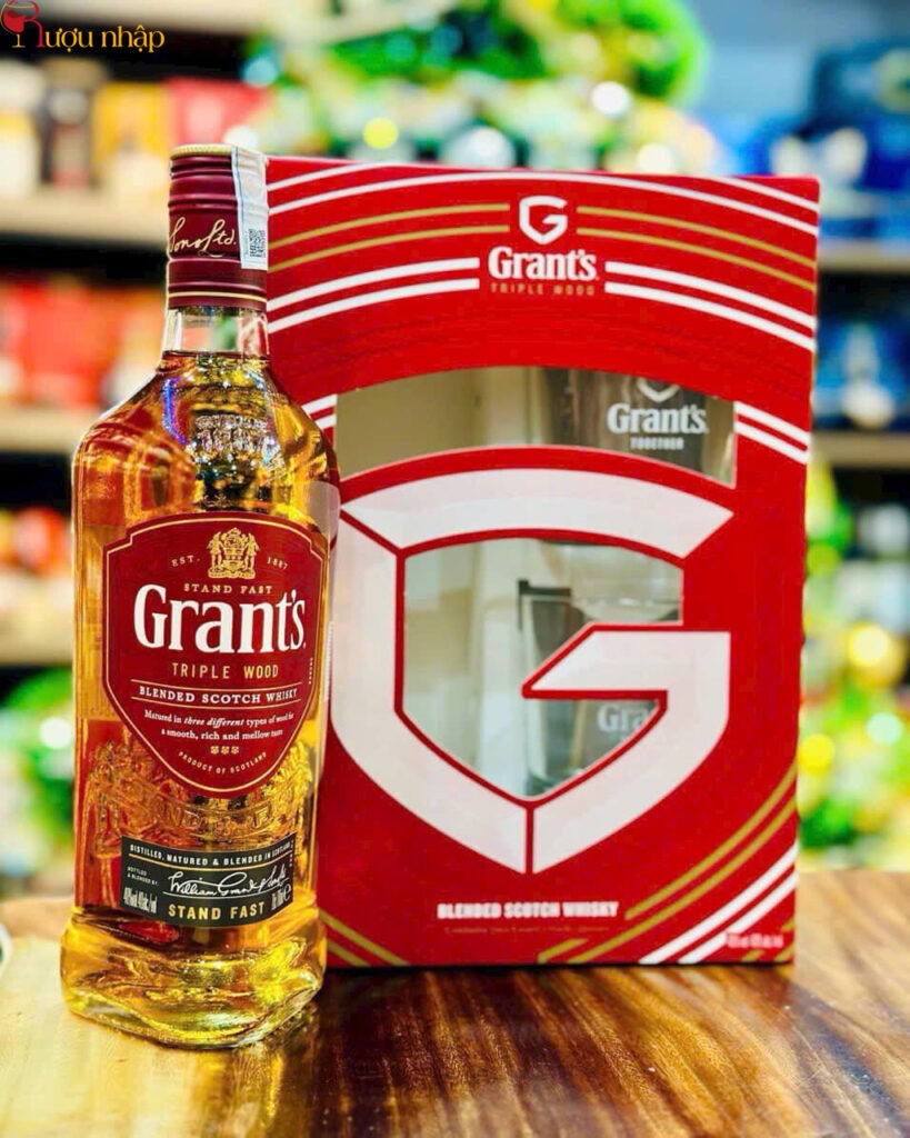 Rượu Grant's Triple Wood và 2 Ly