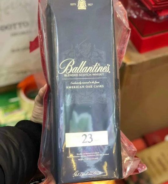 Ballantines 23 Xách Tay duty free Ballantines 23 Xách Tay duty free